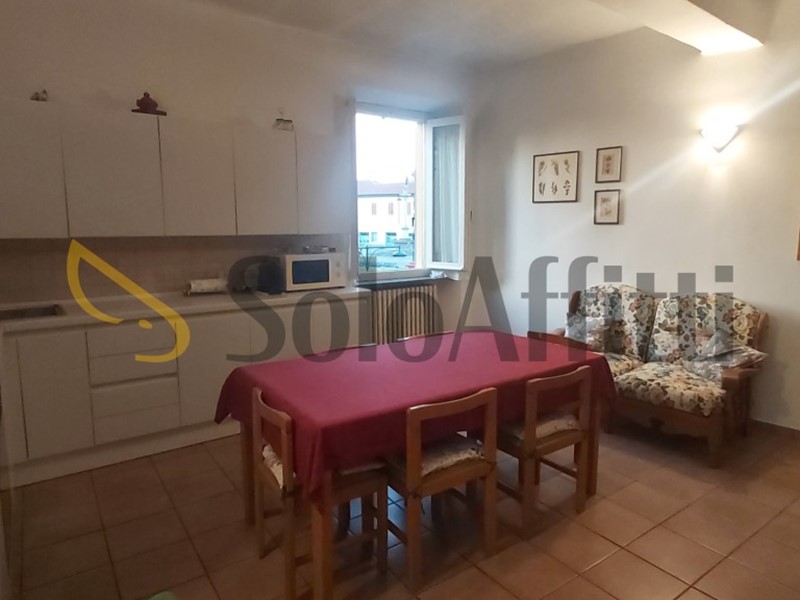 Bilocale in Affitto a Melzo, zona Centro Storico, 700&euro;, 55 m², arredato