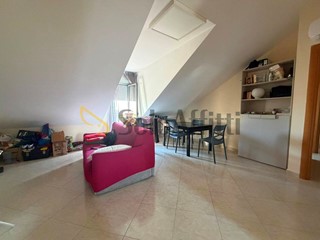 Quadrilocale in Affitto a San Nicola la Strada, 640&euro;, 105 m², arredato