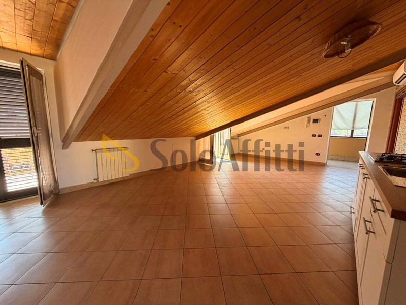 Trilocale in Affitto a San Nicola la Strada, 430&euro;, 80 m², arredato