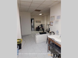 Trilocale in Vendita a Como, 60'750&euro;, 101 m²