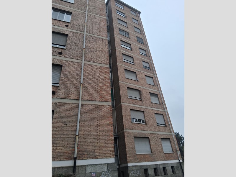 Appartamento in Vendita a Torino, 49'500&euro;, 92 m²
