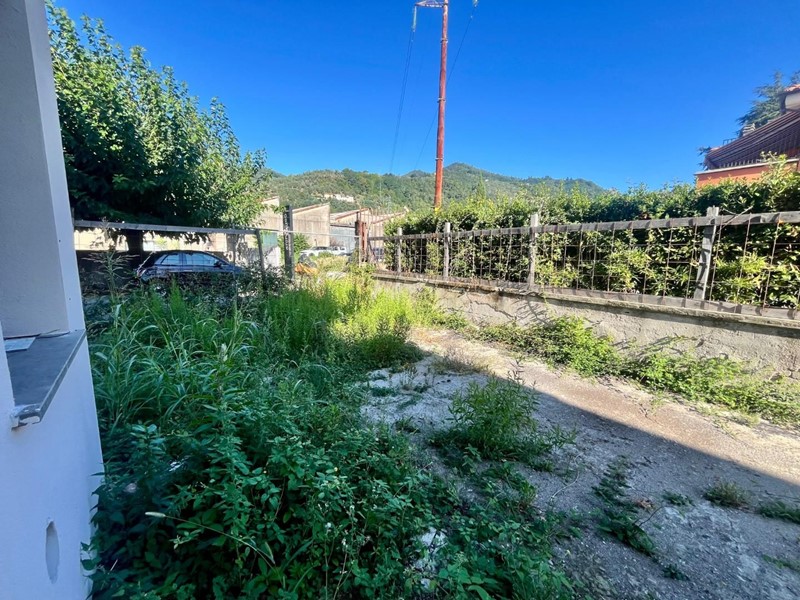 Trilocale in Vendita a Pescia, 140'000&euro;, 75 m²