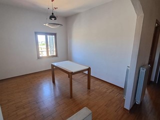 Trilocale in Vendita a Montopoli in Val d'Arno, zona San Romano, 77'000&euro;, 48 m², arredato