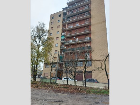 Appartamento in Vendita a Limbiate, 72'750&euro;, 101 m²