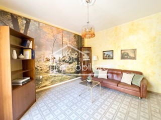 Quadrilocale in Vendita a Vinci, zona Sovigliana, 205'000&euro;, 95 m², con Box