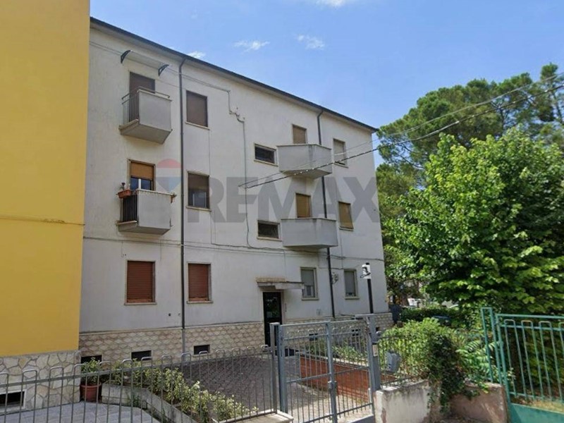 Trilocale in Vendita a Sulmona, 89'000&euro;, 85 m²