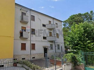 Trilocale in Vendita a Sulmona, 89'000&euro;, 85 m²
