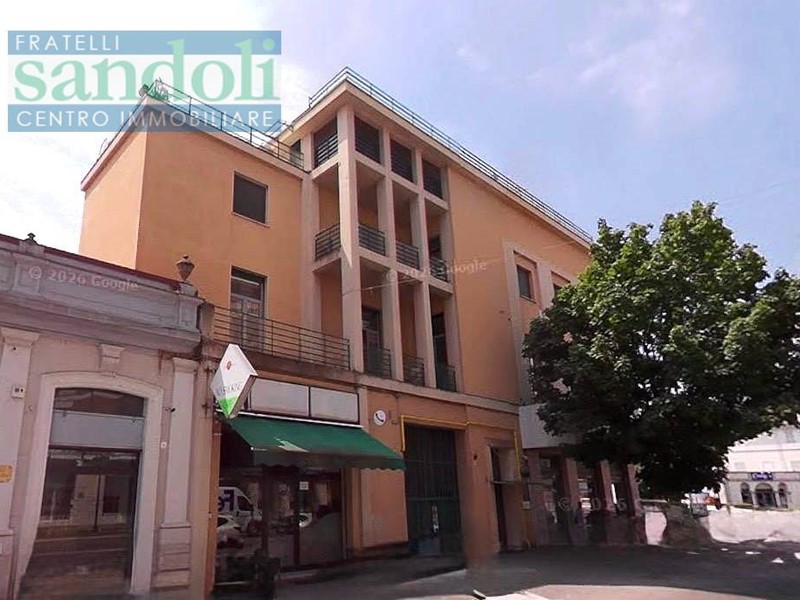 Quadrilocale in Affitto a Vercelli, 1'000&euro;, 150 m²