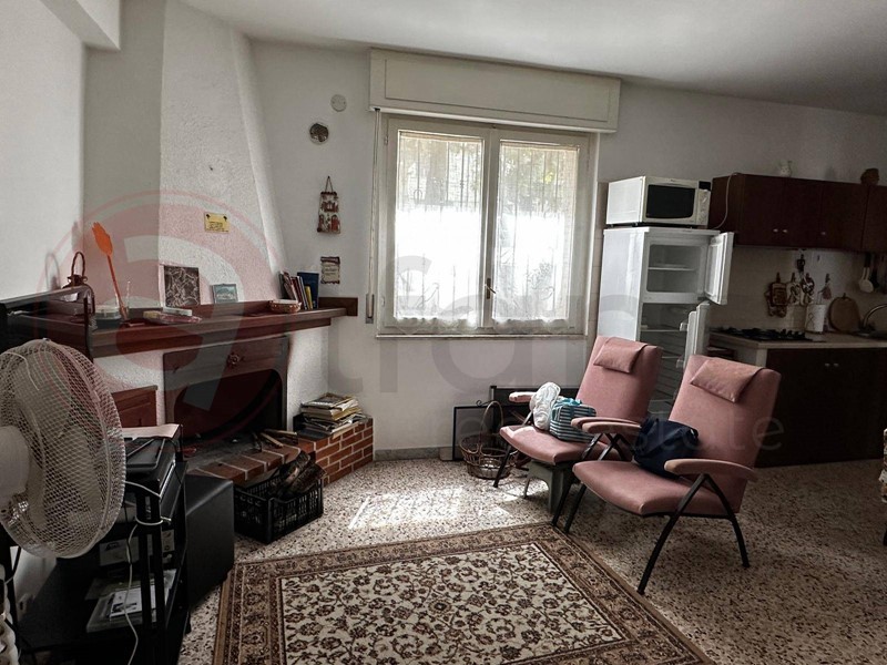 Quadrilocale in Vendita a Sasso di Castalda, 49'000&euro;, 50 m²