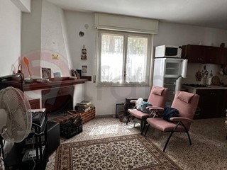 Quadrilocale in Vendita a Sasso di Castalda, 49'000&euro;, 50 m²