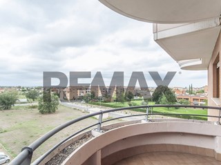Bilocale in Vendita a Roma, 210'000&euro;, 65 m²