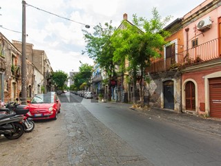Trilocale in Vendita a Catania, 48'000&euro;, 90 m²