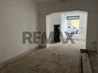 Bilocale in Vendita a Catania, 35'000&euro;, 86 m²