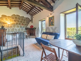 Bilocale in Vendita a Ischia di Castro, 120'000&euro;, 186 m²