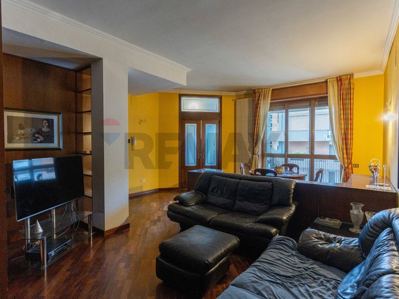 Appartamento in Vendita a Foggia, 249'000&euro;, 200 m²