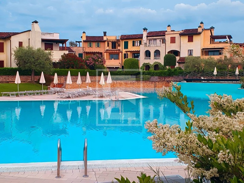 Trilocale in Vendita a Peschiera del Garda, 299'000&euro;, 95 m²