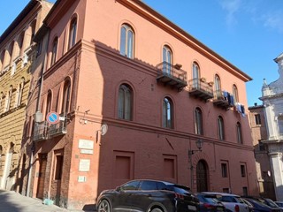 Trilocale in Vendita a Siena, 131'000&euro;, 106 m²