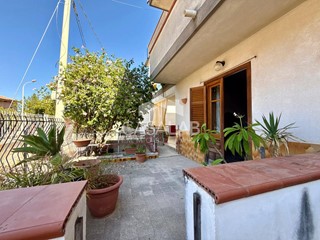 Quadrilocale in Vendita a Carini, 109'000&euro;, 122 m²