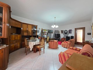 Appartamento in Vendita a Cerisano, 55'000&euro;, 115 m²