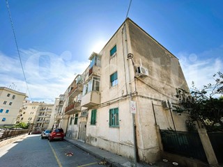 Trilocale in Vendita a Messina, 95'000&euro;, 75 m²