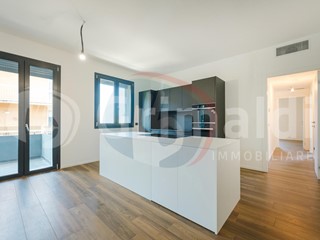 Trilocale in Vendita a Padova, 268'000&euro;, 105 m², con Box