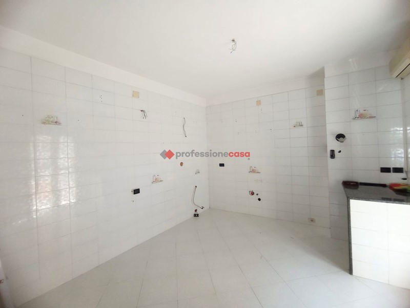 Quadrilocale in Vendita a Foggia, 140'000&euro;, 160 m²