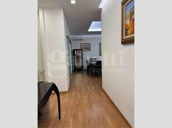 Appartamento in Affitto a Verona, 1'000&euro;, 100 m², arredato