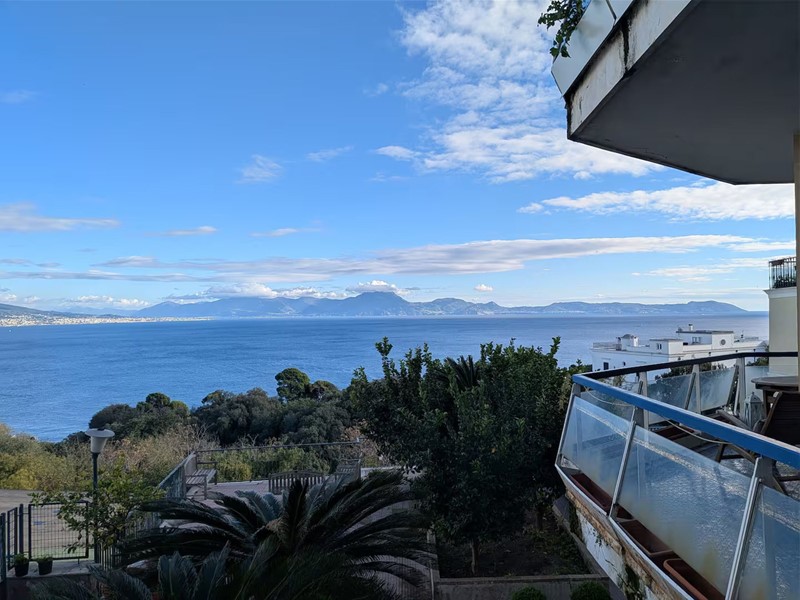 Quadrilocale in Vendita a Napoli, 3'500&euro;, 120 m²