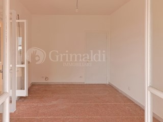 Attico in Vendita a Roma, 358'000&euro;, 100 m²