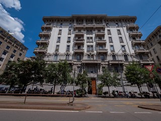 Bilocale in Vendita a Milano, zona V Giornate, 1'250'000&euro;, 110 m², arredato