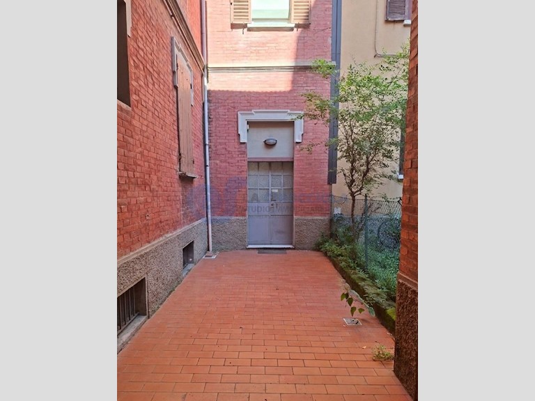 Trilocale in Affitto a Bologna, zona 04.Bolognina, 475&euro;, 70 m²