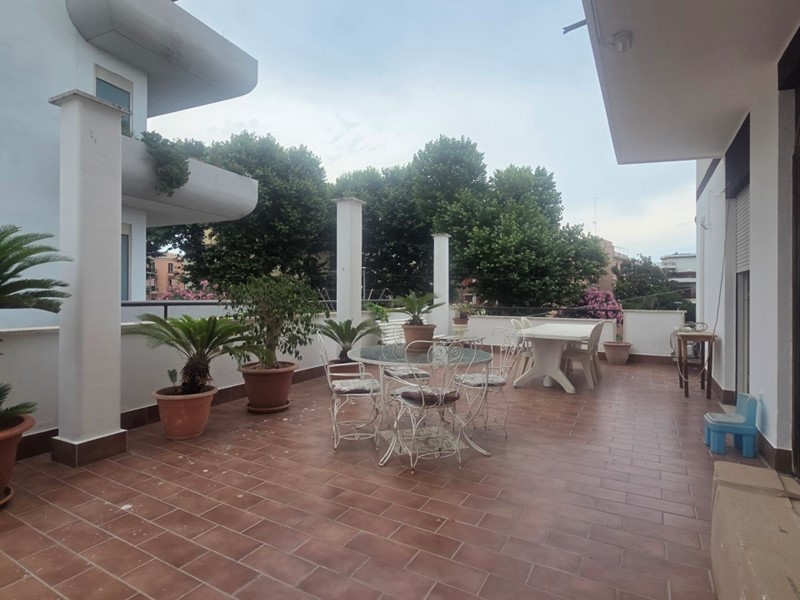 Trilocale in Affitto a Anzio, zona Centro, 600&euro;, 100 m², arredato