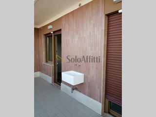 Trilocale in Affitto a Pescara, zona Lungomare Matteotti, 100 m², arredato