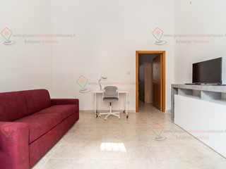 Trilocale in Affitto a Siracusa, zona Adda Gelone Timoleonte, 550&euro;, 70 m², arredato
