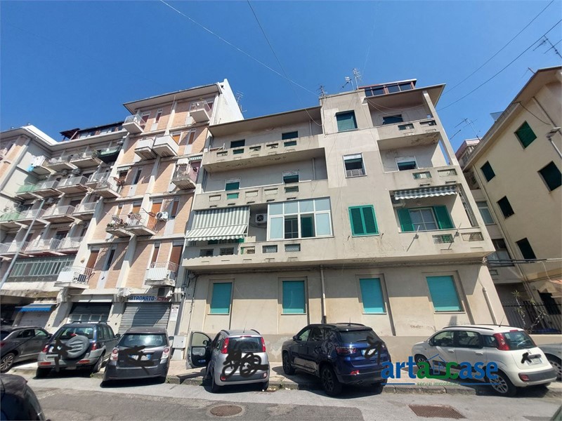 Quadrilocale in Vendita a Messina, 130'000&euro;, 130 m²