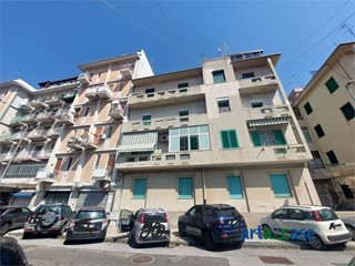 Quadrilocale in Vendita a Messina, 130'000&euro;, 130 m²