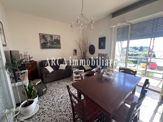 Appartamento in Vendita a Pietrasanta, 290'000&euro;, 108 m²