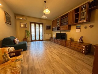Appartamento in Vendita a Pisa, 340'000&euro;, 170 m², con Box