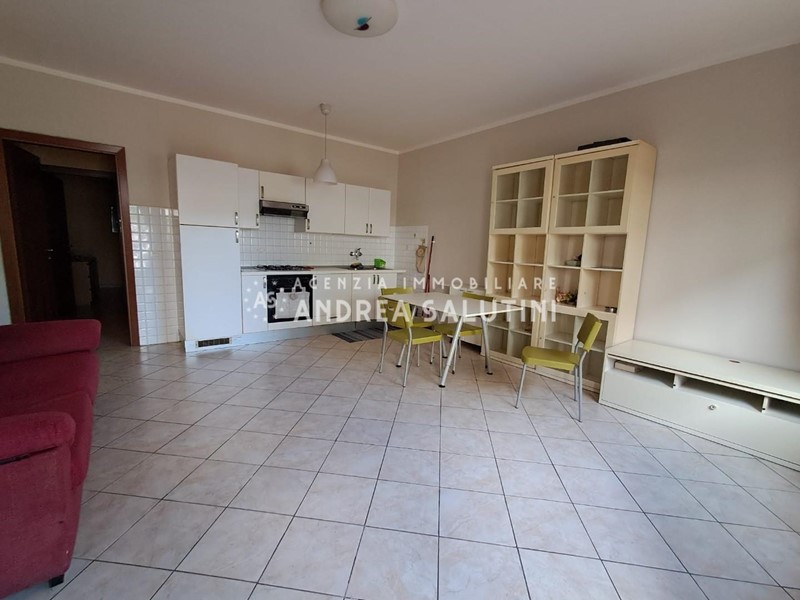 Bilocale in Vendita a Calcinaia, zona Fornacette, 175'000&euro;, 55 m²