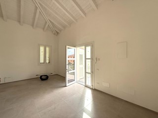 Trilocale in Affitto a Pontedera, 900&euro;, 85 m², arredato