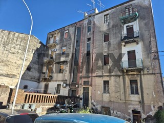 Quadrilocale in Vendita a Catania, 69'000&euro;, 111 m²