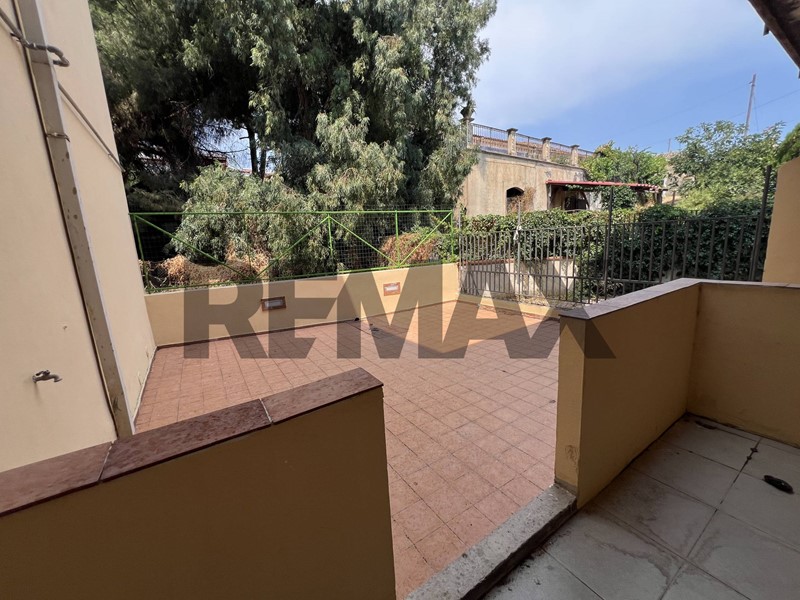 Appartamento in Vendita a Belpasso, 90'000&euro;, 120 m²