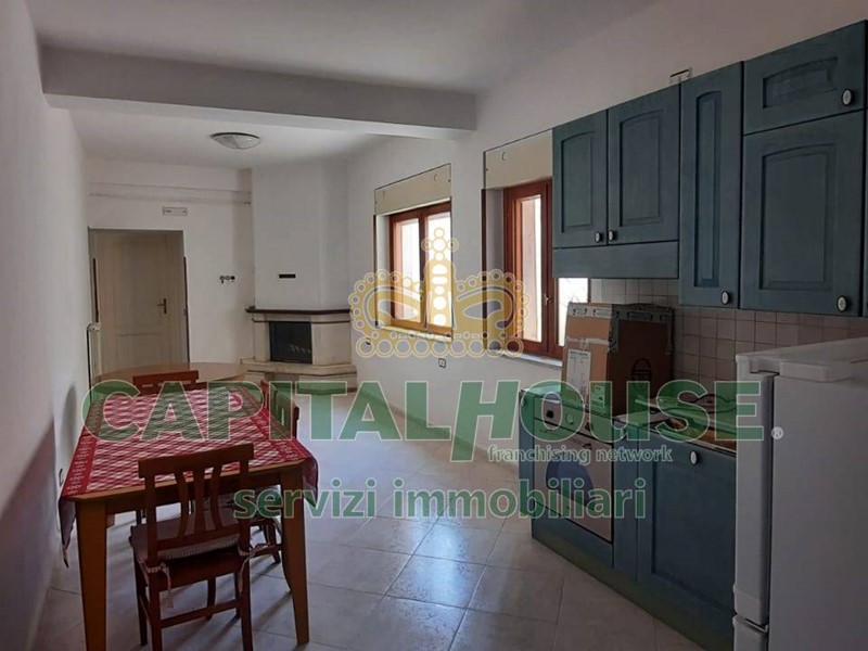 Quadrilocale in Affitto a Castel Morrone, 400&euro;, 105 m²