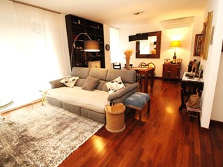 Trilocale in Vendita a Legnano, 320'000&euro;, 125 m², con Box