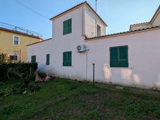 Appartamento in Vendita a Bacoli, 410'000&euro;, 150 m²