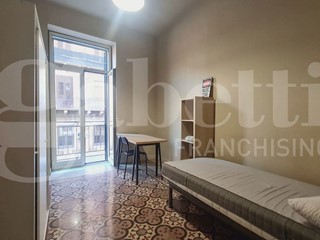 Quadrilocale in Affitto a Palermo, 300&euro;, 120 m², arredato