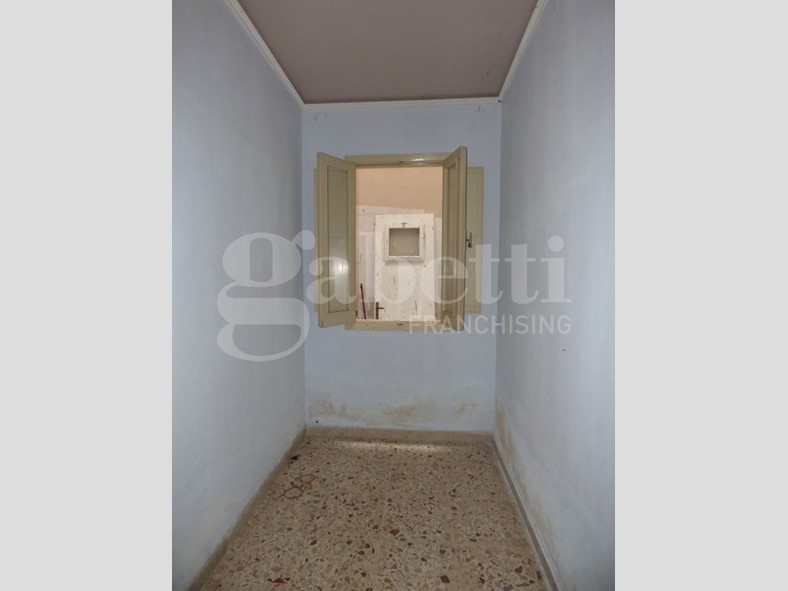 Quadrilocale in Vendita a Casteldaccia, 67'000&euro;, 81 m²