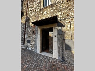 Appartamento in Vendita a Moricone, 99'000&euro;, 130 m²