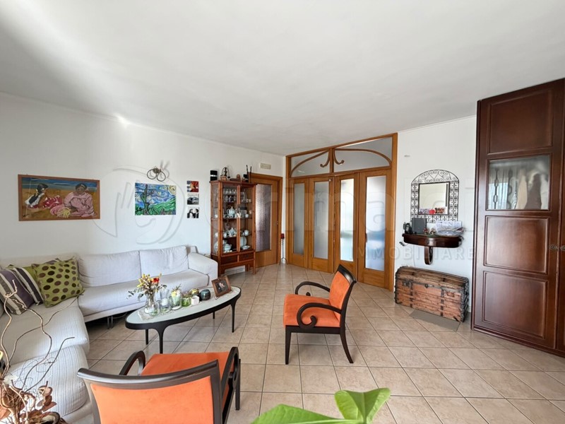 Appartamento in Vendita a Giugliano in Campania, 175'000&euro;, 90 m², con Box
