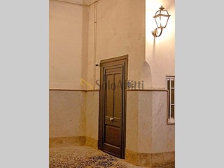 Bilocale in Affitto a Napoli, zona Chiaia, 560&euro;, 16 m², arredato